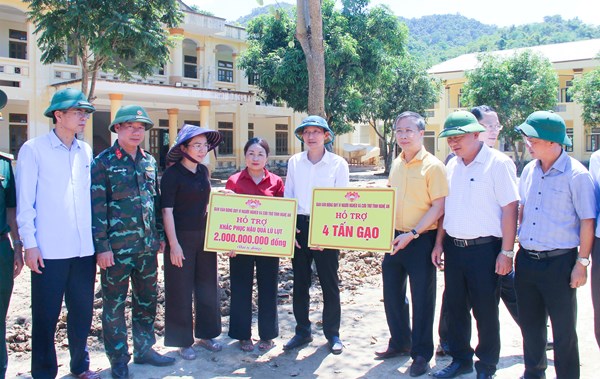 Nghệ An: Chủ tịch Uỷ ban MTTQ Việt Nam tỉnh kiểm tra công tác khắc phục thiệt hại do cơn bão số 10 gây ra tại các xã Yên Hòa, Yên Na và Nga My